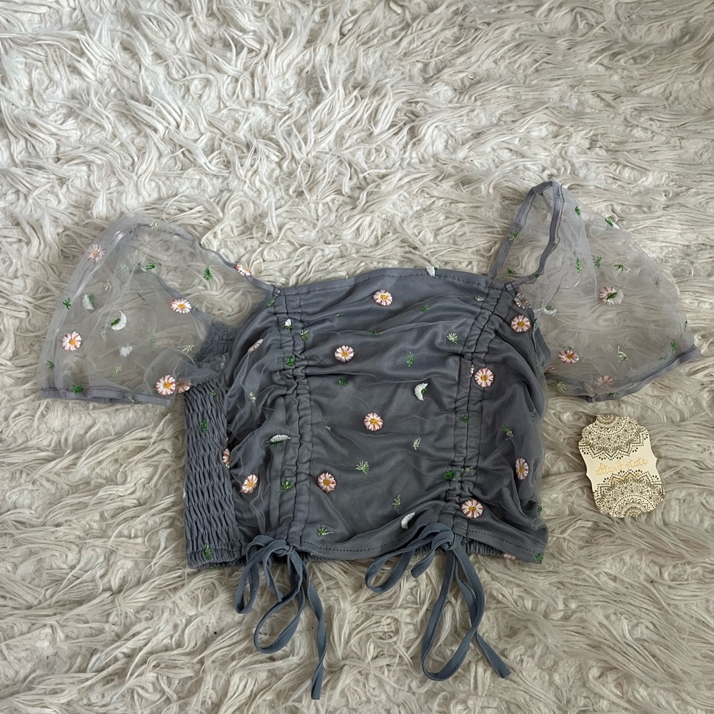 altar'd state puff sleeve flower crop top - Picture 1 of 5